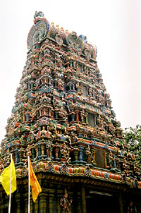 a photograph of Wat Phra Si Maha Uma Devi.